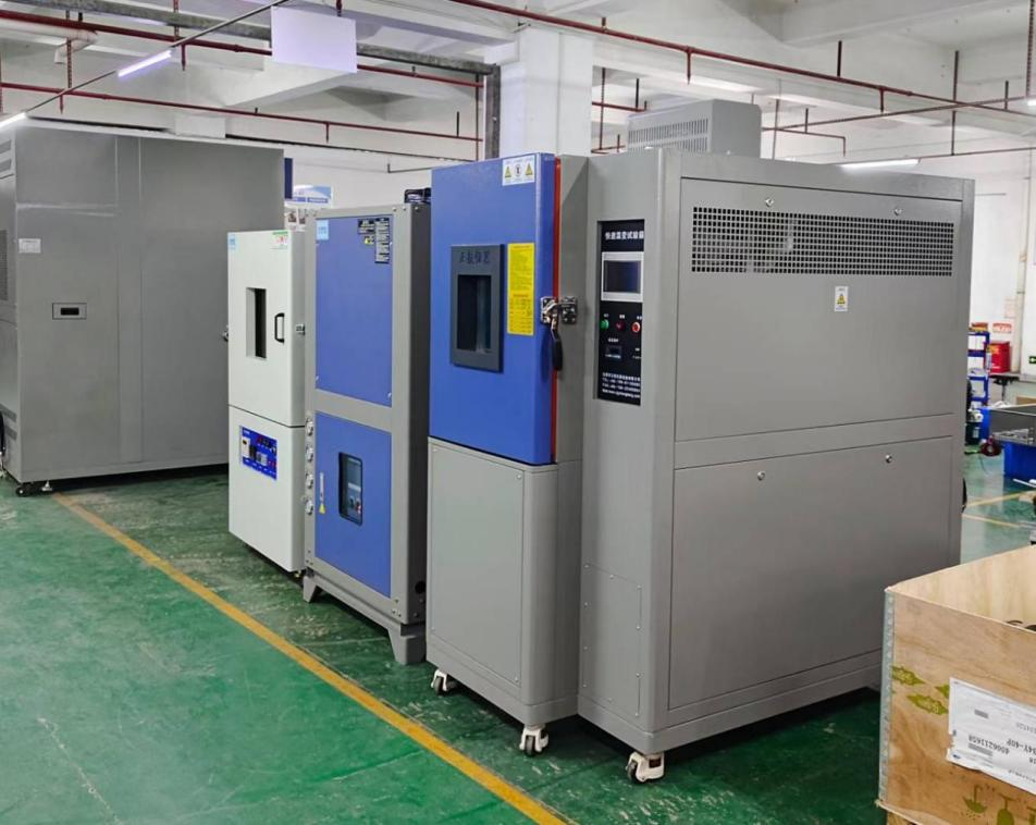 225L快速溫變箱(15℃/min)、216L真空高溫老化試驗(yàn)箱、風(fēng)冷式20HP工業(yè)冷水機(jī)